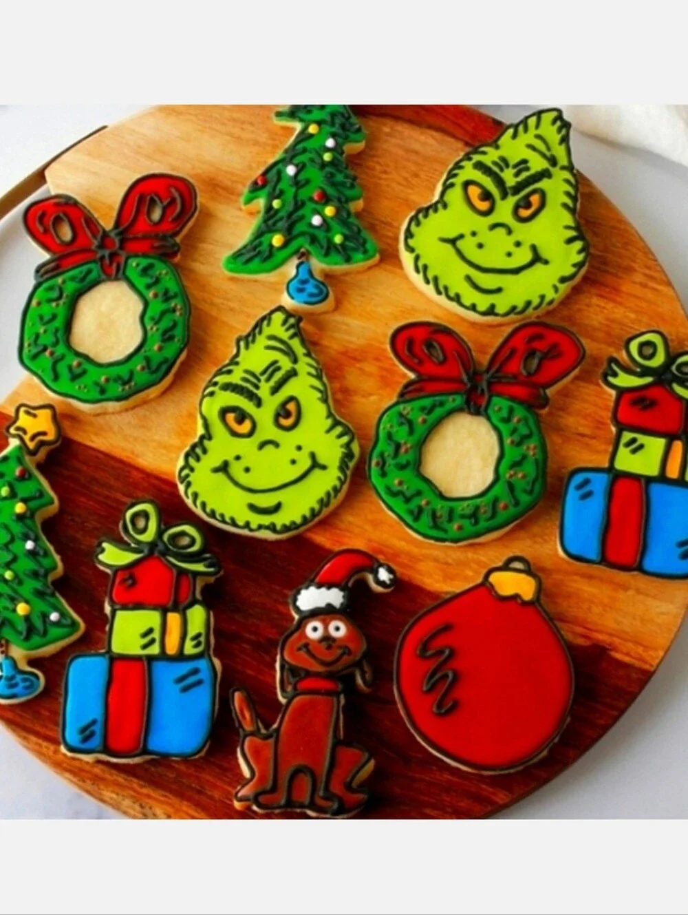 The Grinch Cookie Cutter 4 Piece Set  Dr. Seuss's How The Grinch Stole Christmas